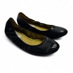 Simply Vera Wang Patterned Black leather ballet flats a subtle snake skin size 8